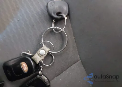 2016 Hyundai Elantra Se z USA, uszkodzony, nr VIN 5NPDH4AE2GH663577